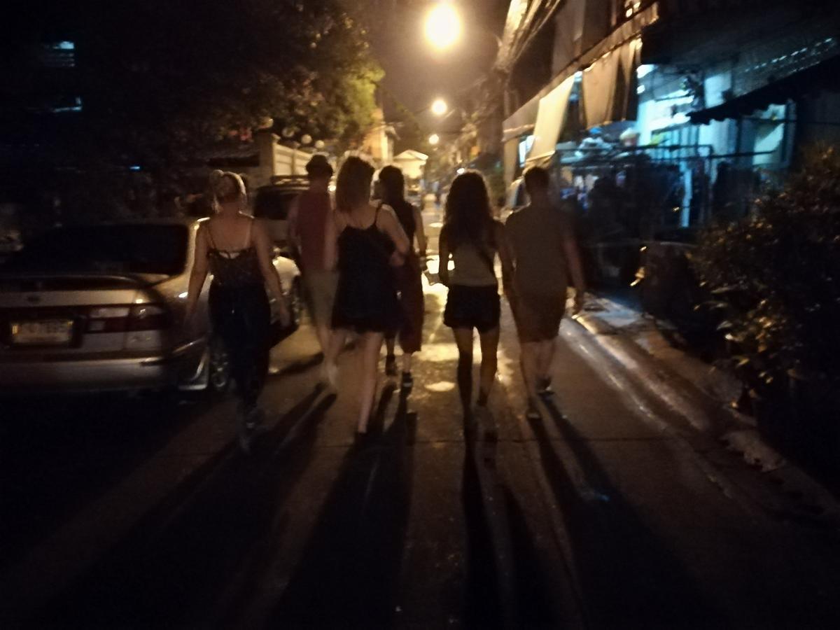 The Oasis Hostel Chinatown (Adults Only) กรุงเทพมหานคร ภายนอก รูปภาพ